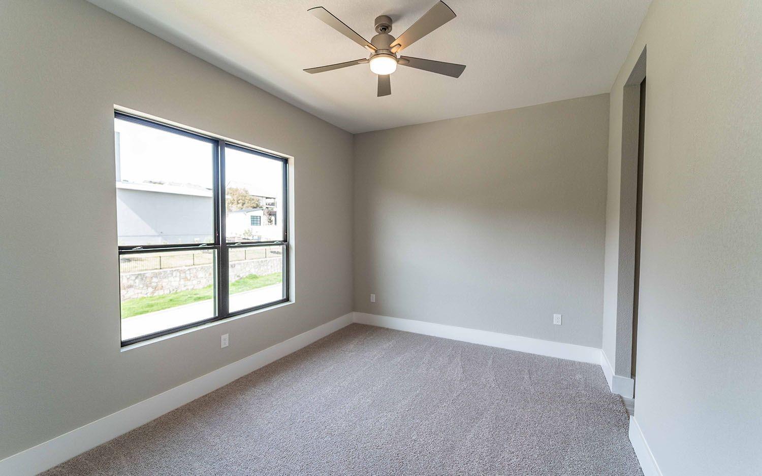 1002 Barrie Dr Property Photo 18