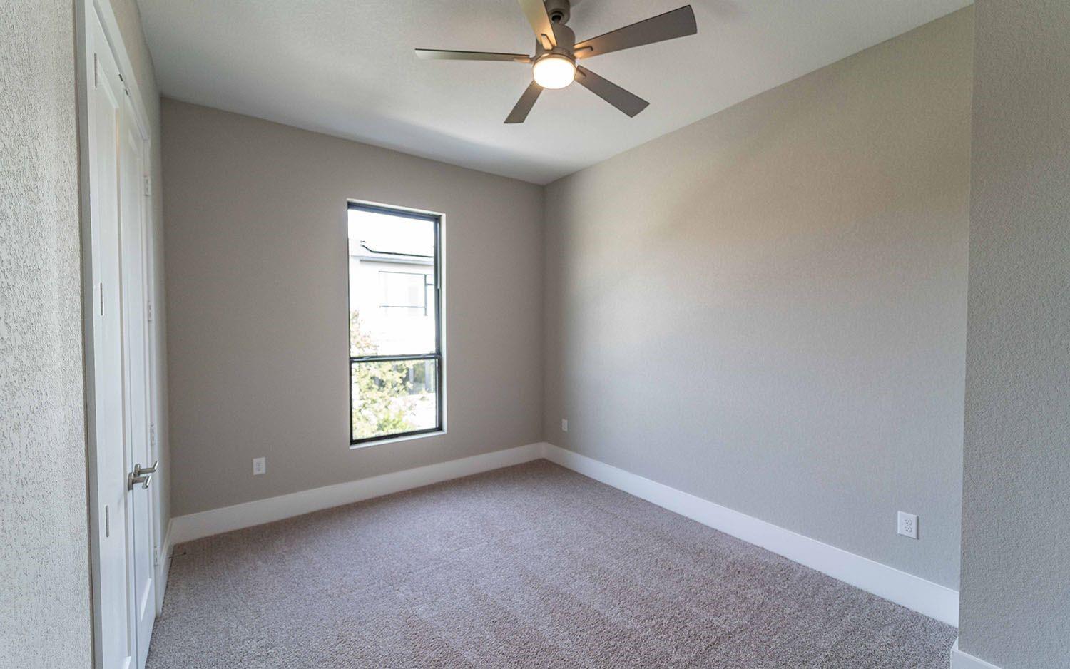 1002 Barrie Dr Property Photo 23