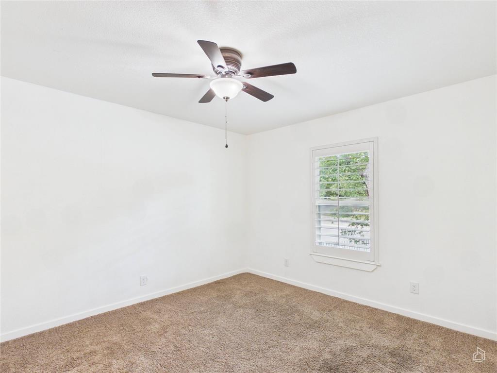 6211 Manor Rd #107 Property Photo 14