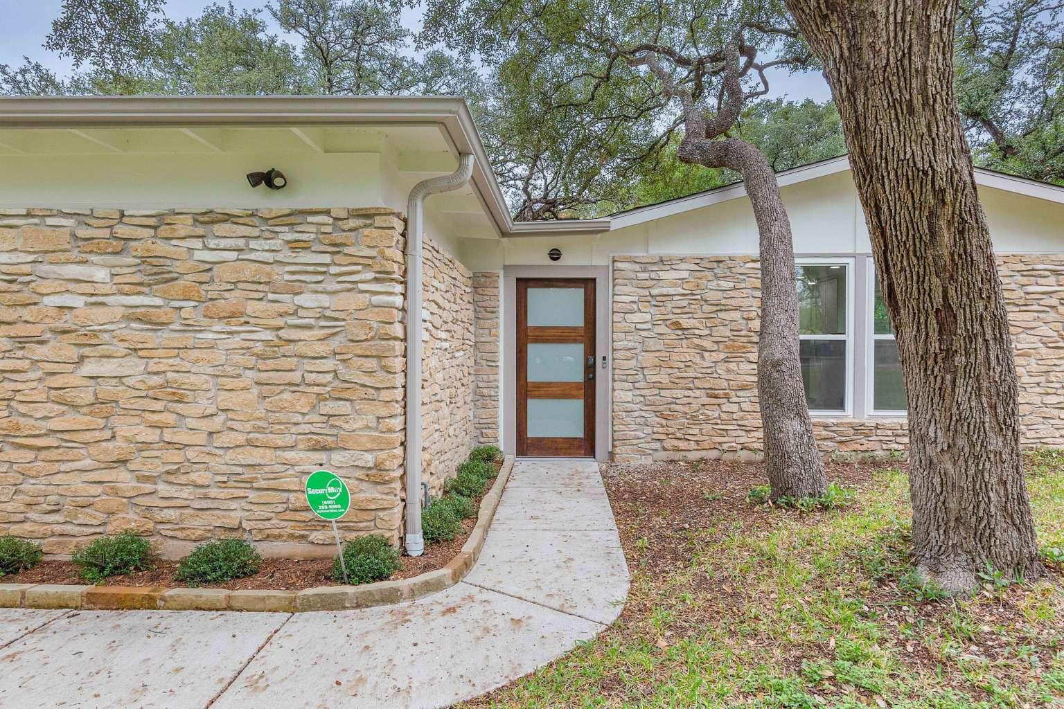 11508 Bell Ave Property Photo 1