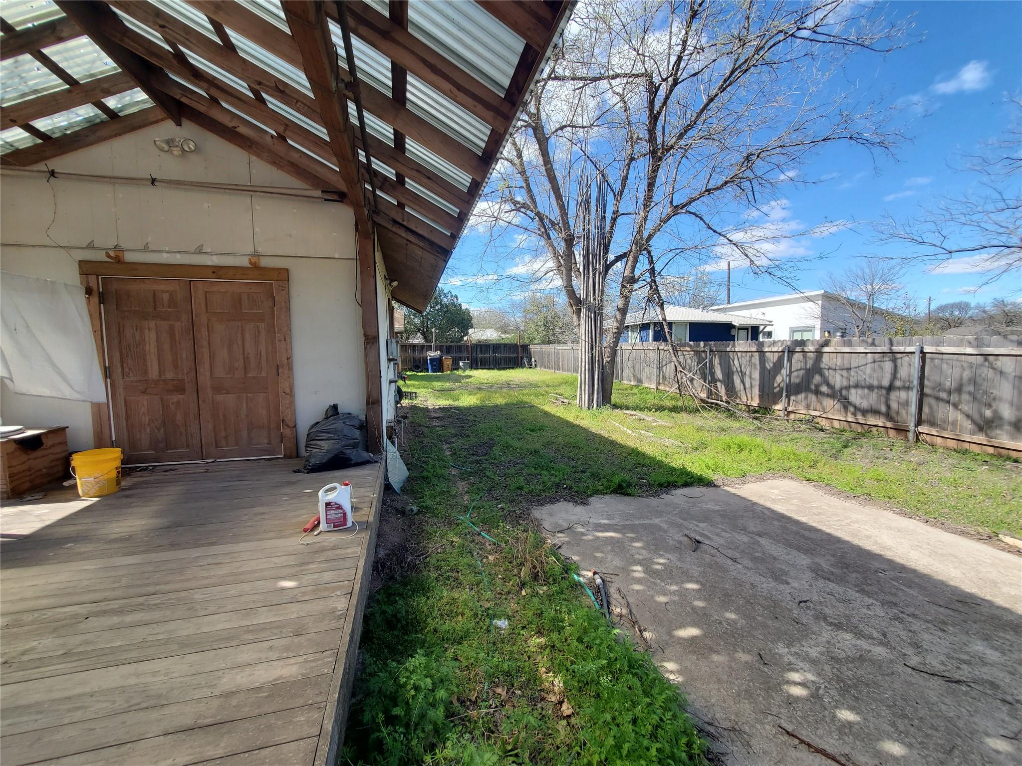 1167 Nickols Ave Property Photo 6