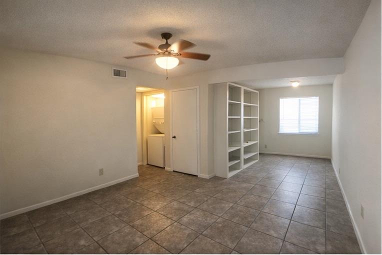 2408 Longview St #111 Property Photo 3