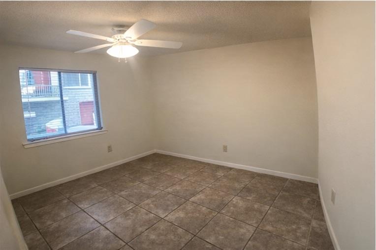 2408 Longview St #111 Property Photo 5