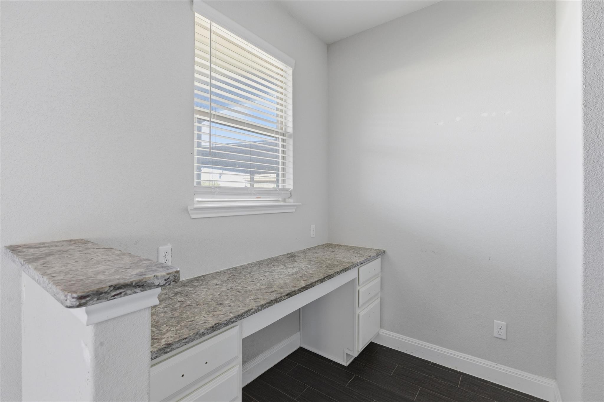 504 Andele Way Property Photo 18