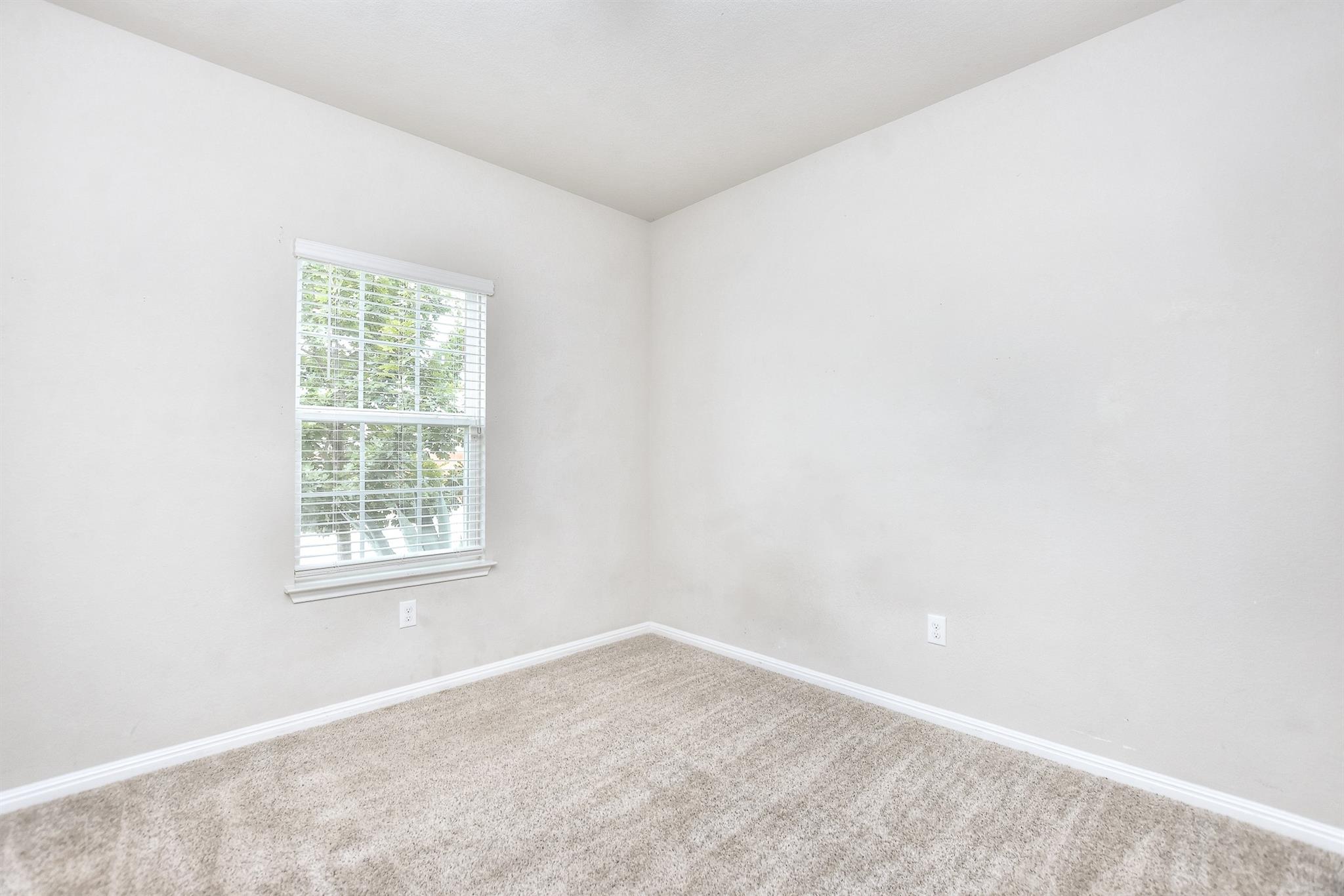 9620514 Property Photo 6
