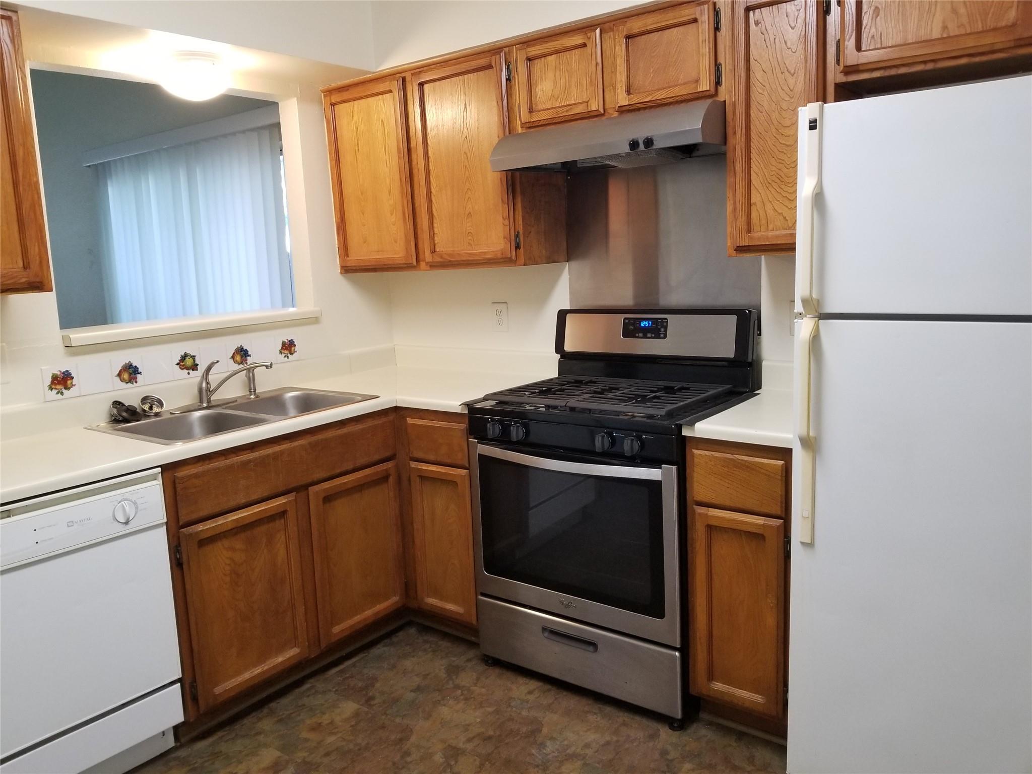 8009 West Gate Blvd #a Property Photo 3