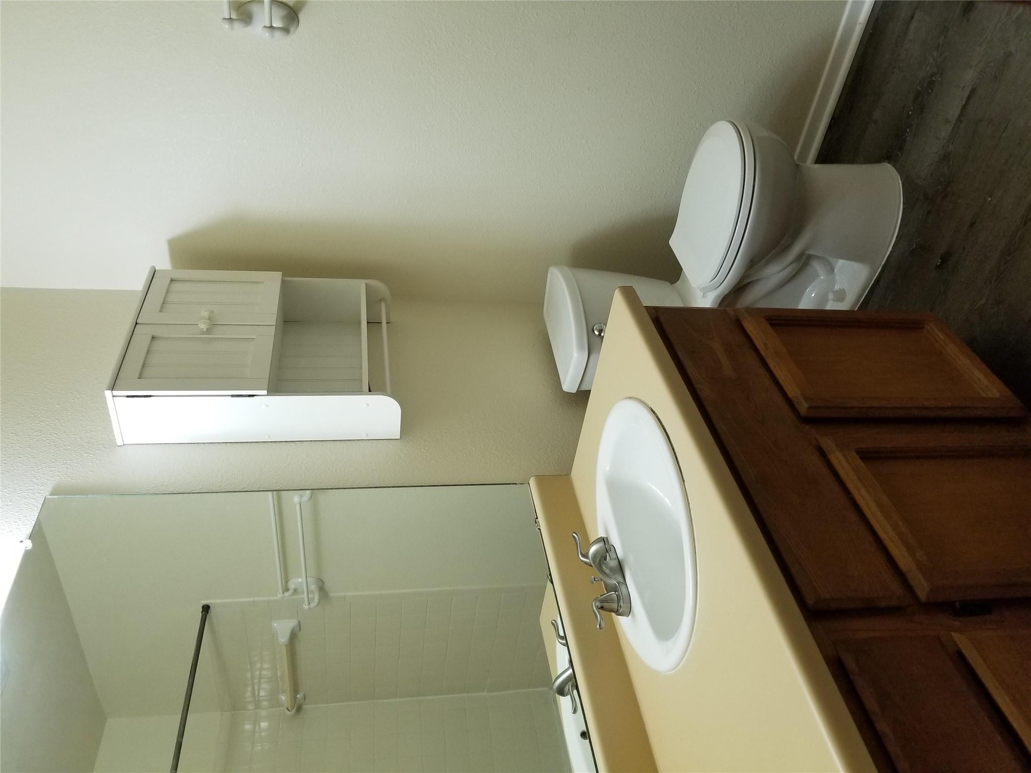 8009 West Gate Blvd #a Property Photo 11