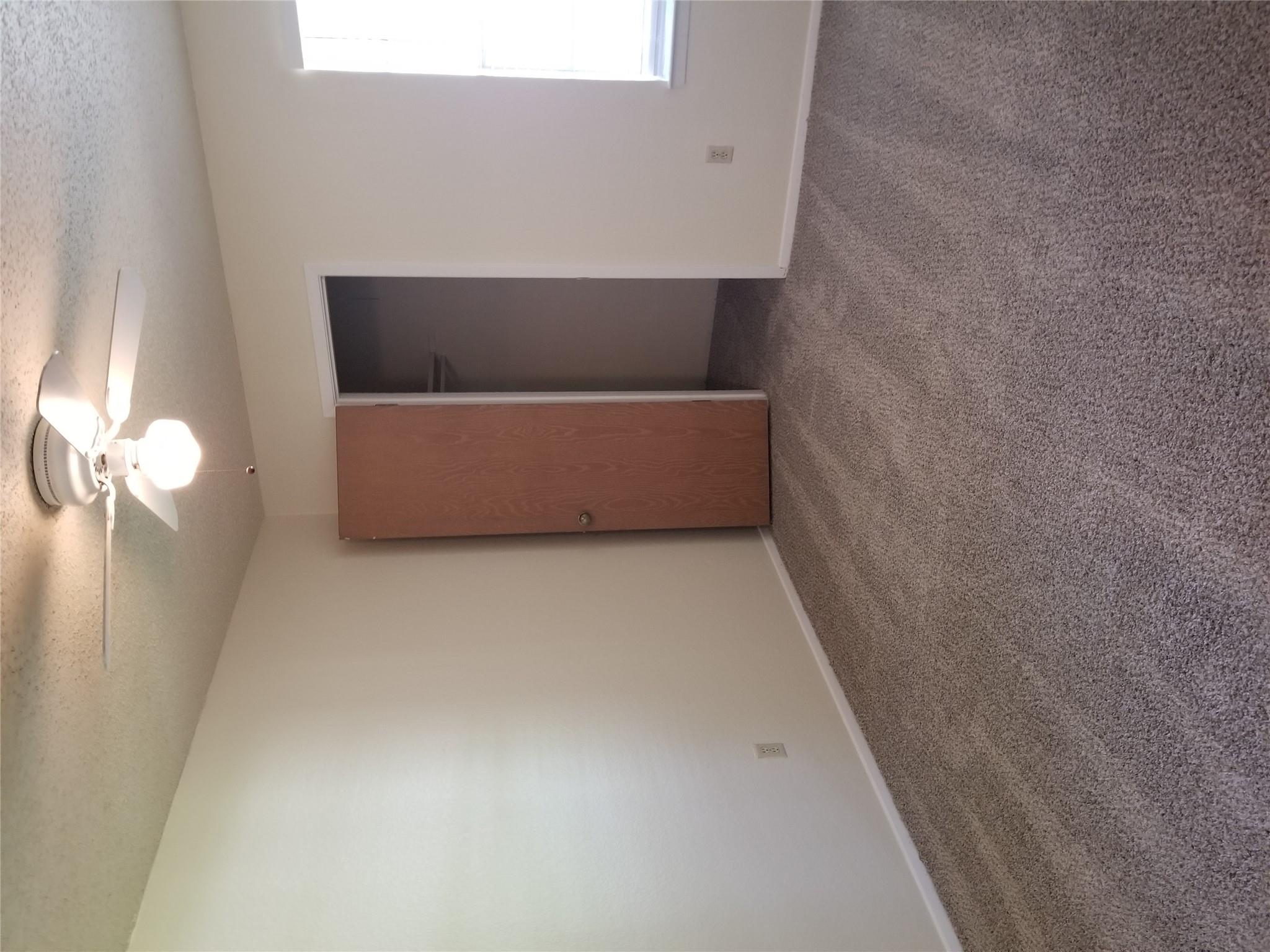 8009 West Gate Blvd #a Property Photo 14