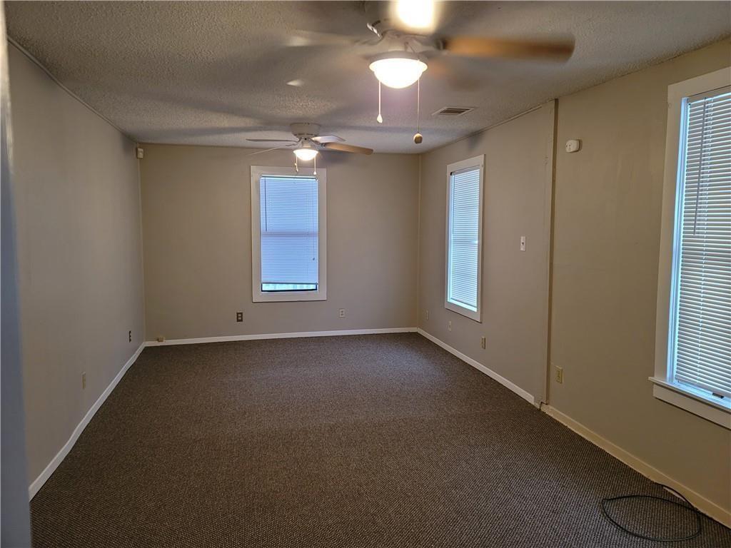 18501 Blake Manor Rd Property Photo 4