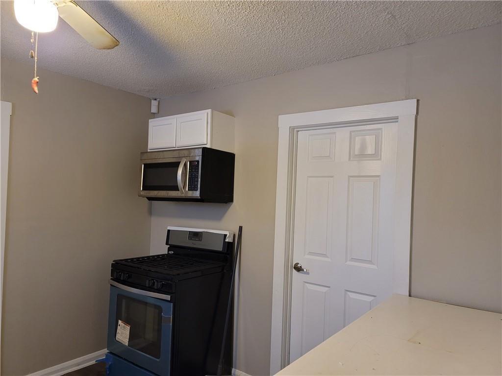 18501 Blake Manor Rd Property Photo 6