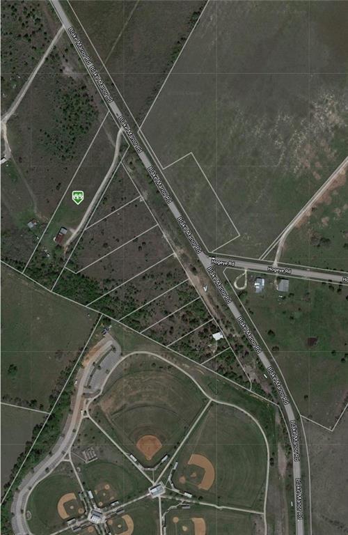 18501 Blake Manor Rd Property Photo 9