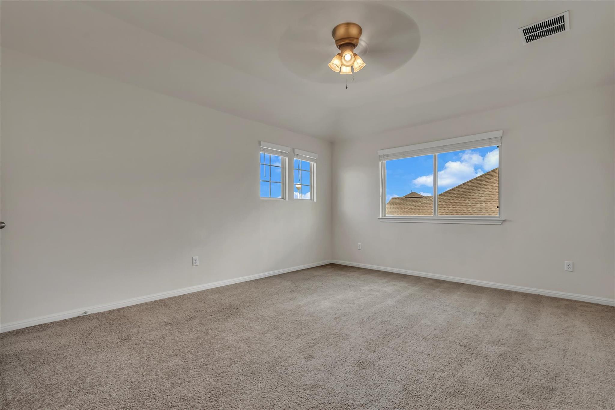 139 Billowing Way Property Photo 33