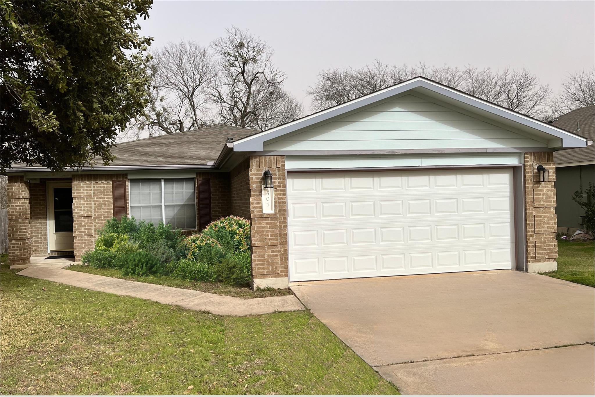 307 Kates Cv Property Photo
