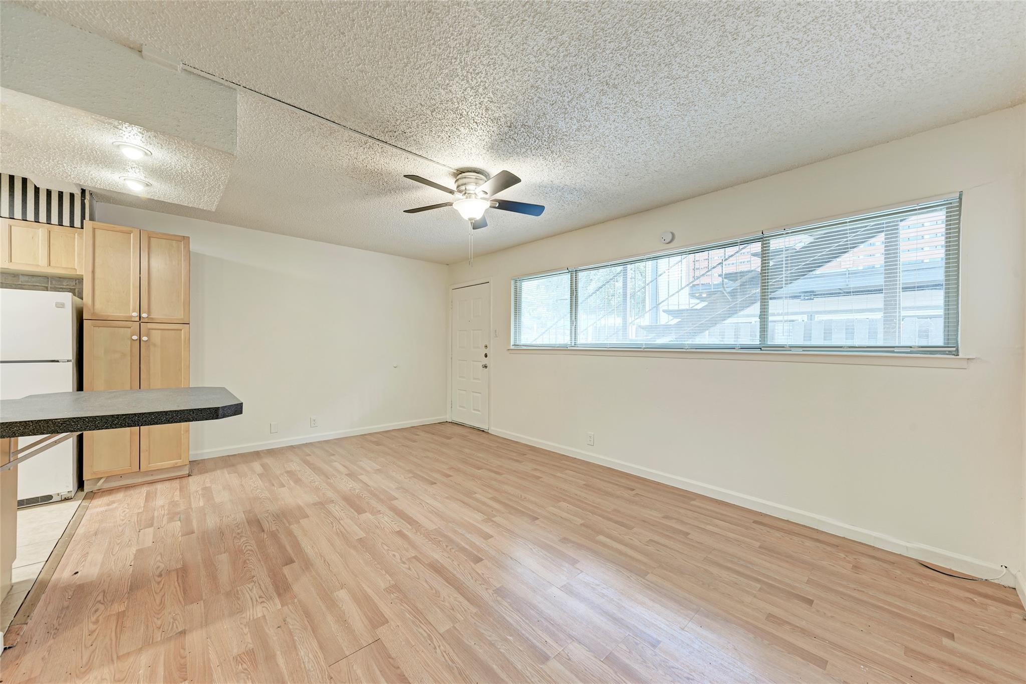 2404 Longview St #101 Property Photo 7