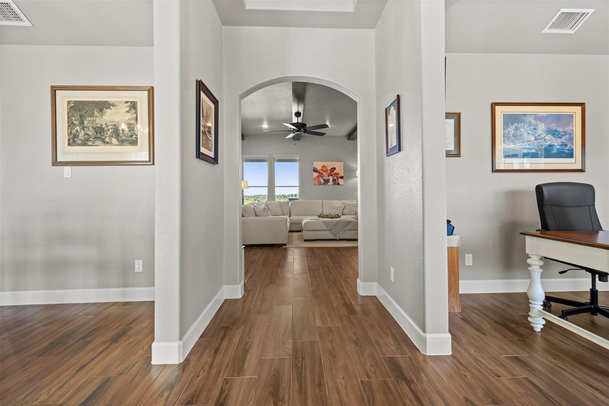 2708 Sun Point Cir Property Photo 3