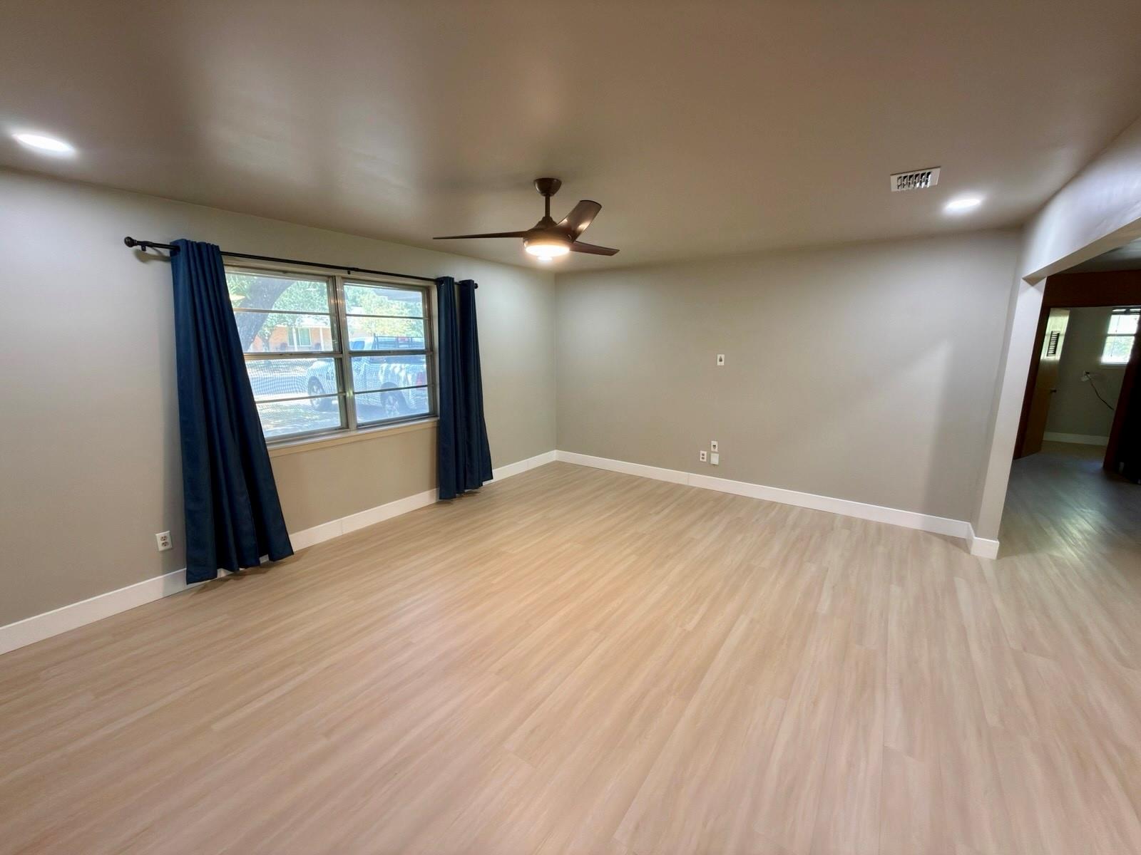 11401 Indianhead Dr Property Photo 6