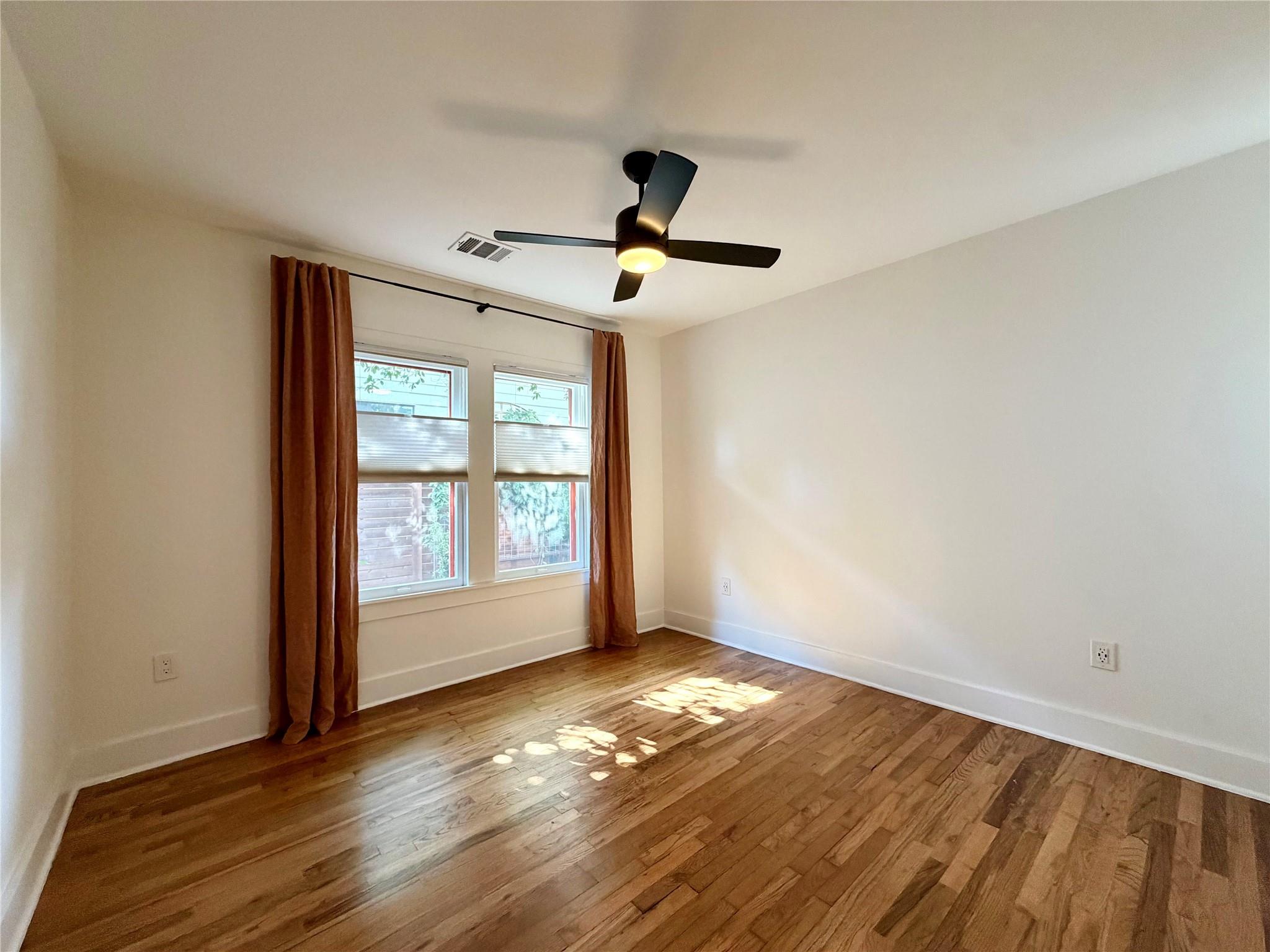 1211 E 2nd St #a Property Photo 22