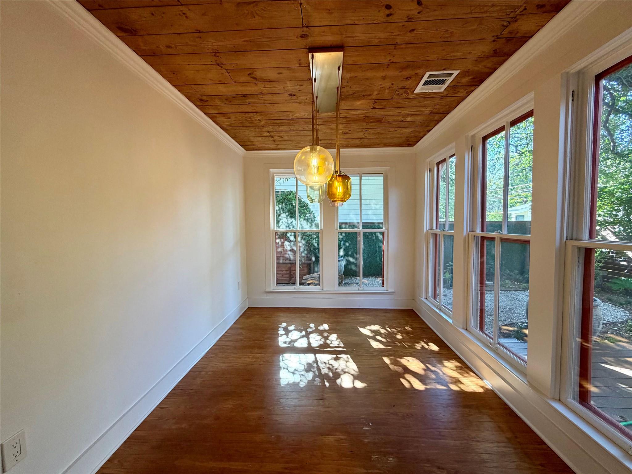 1211 E 2nd St #a Property Photo 30