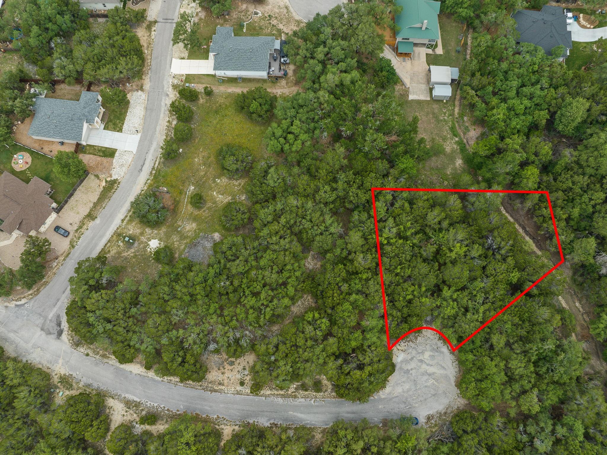 21002 Santa Paula Ave Property Photo 3