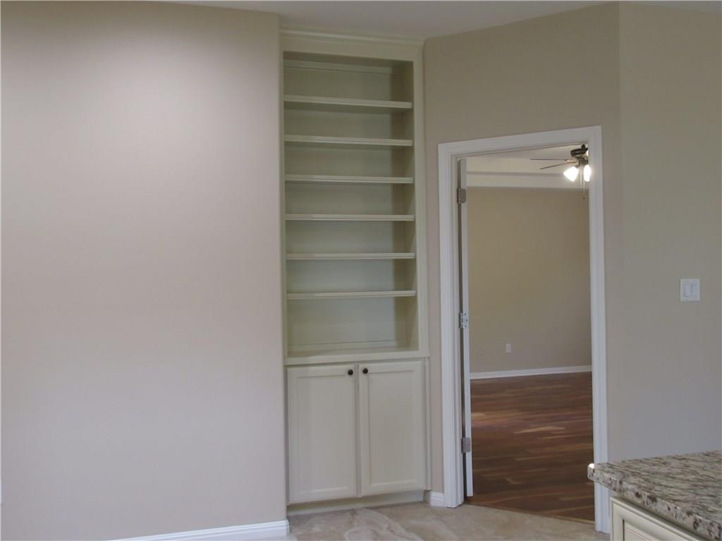 2405 Farragret Cv Property Photo 6