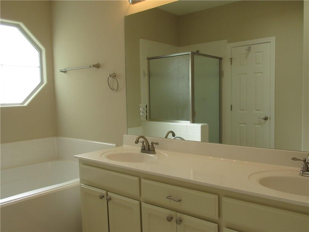 2405 Farragret Cv Property Photo 9