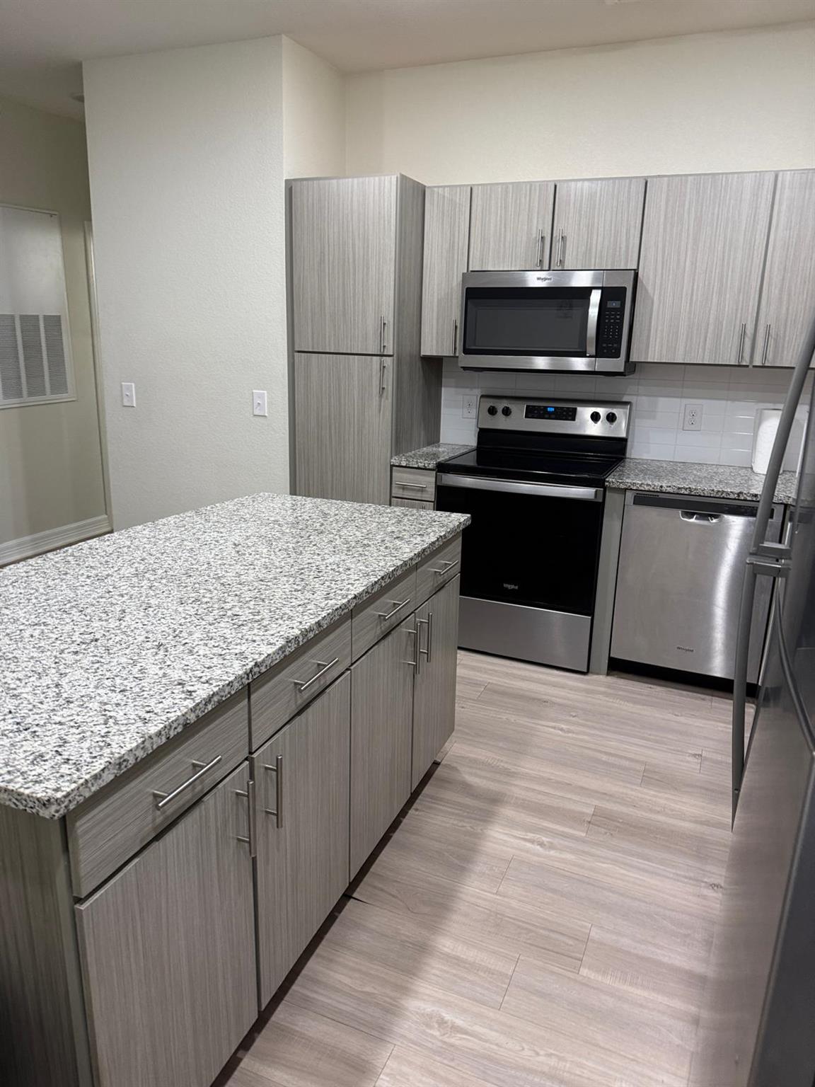 1201 W Whitestone Blvd Blvd Property Photo 6