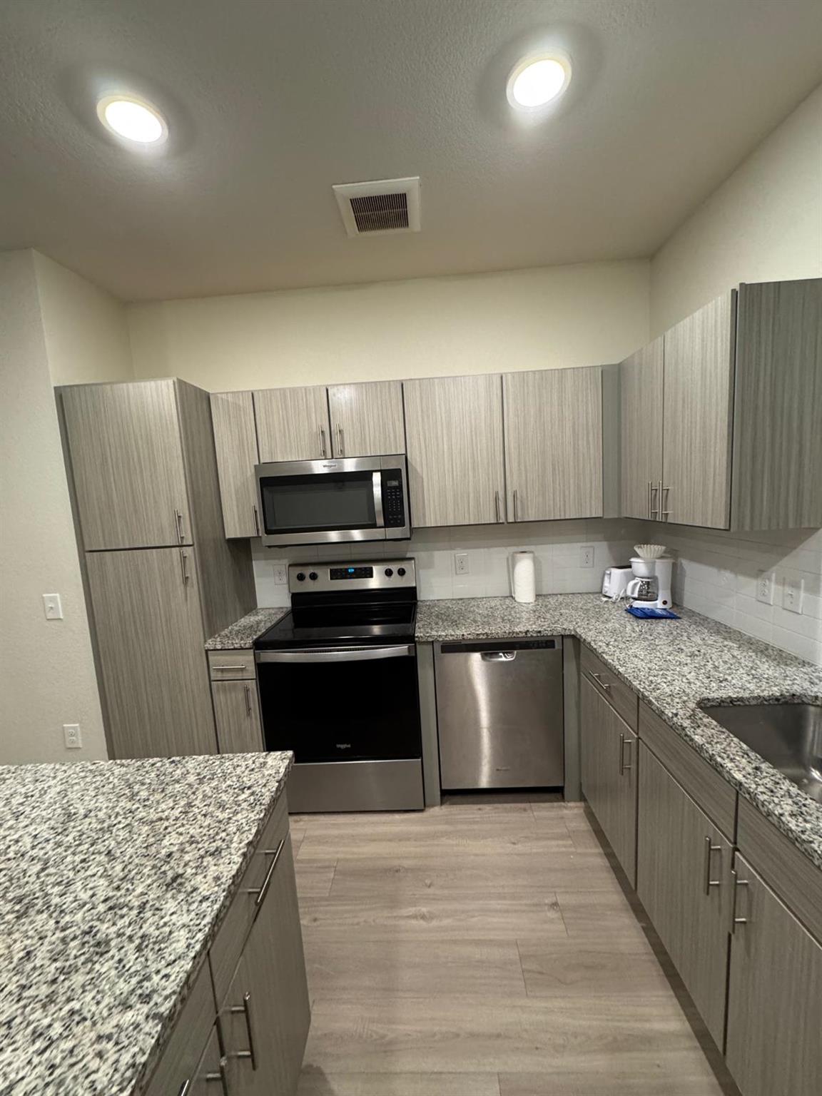 1201 W Whitestone Blvd Blvd Property Photo 13