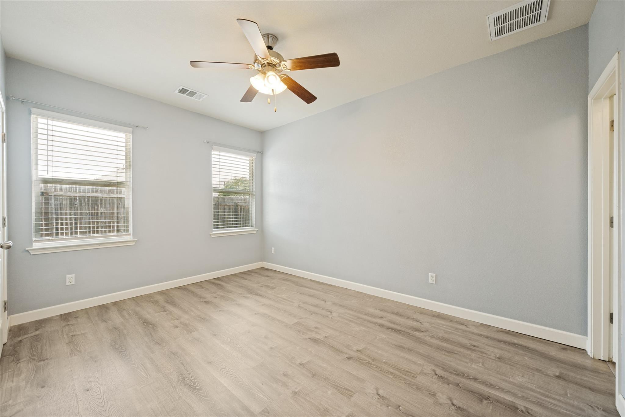 138 Wainscot Oak Way Property Photo 7