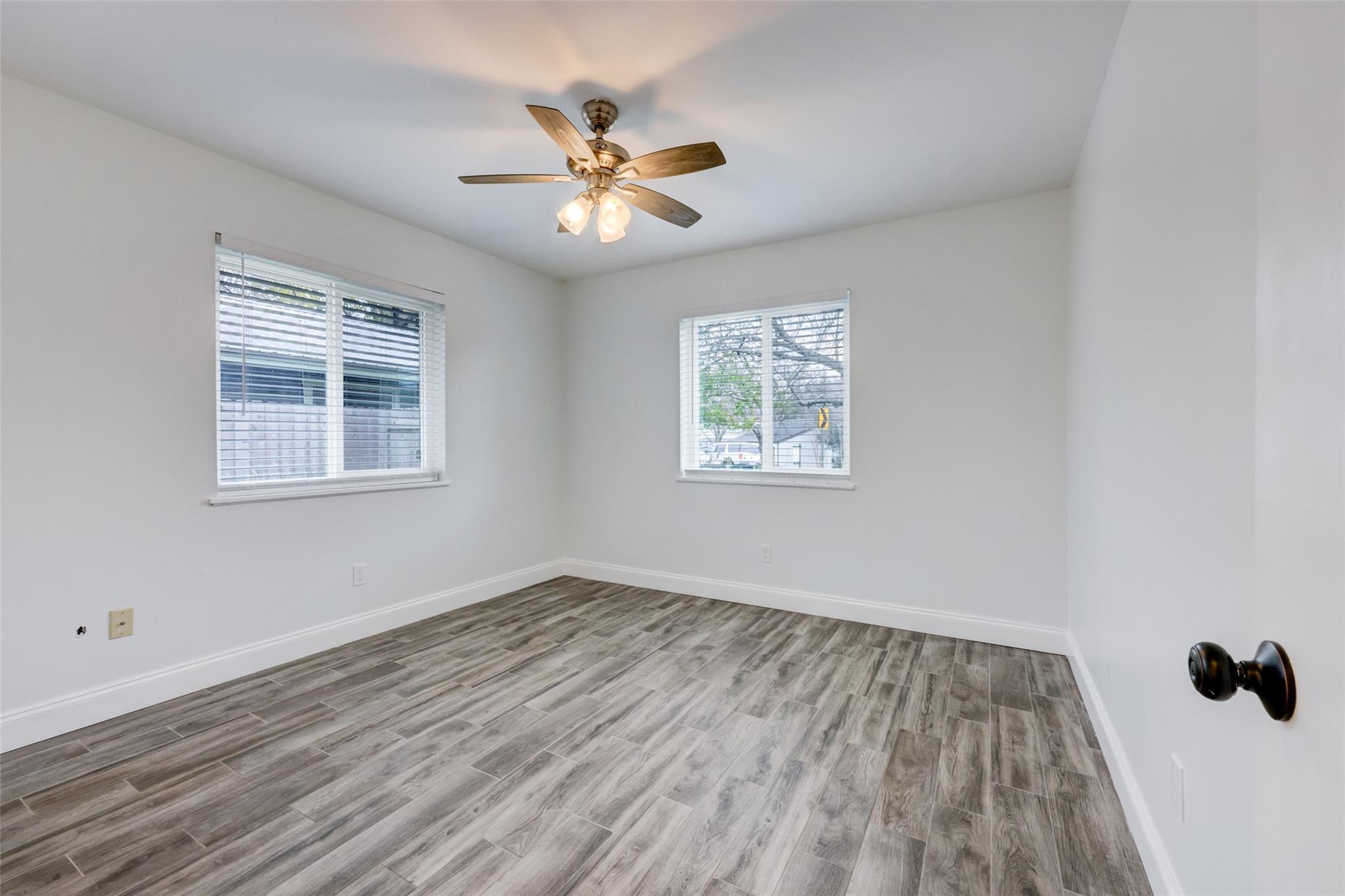 2701 St Edwards Cres #a Property Photo 11