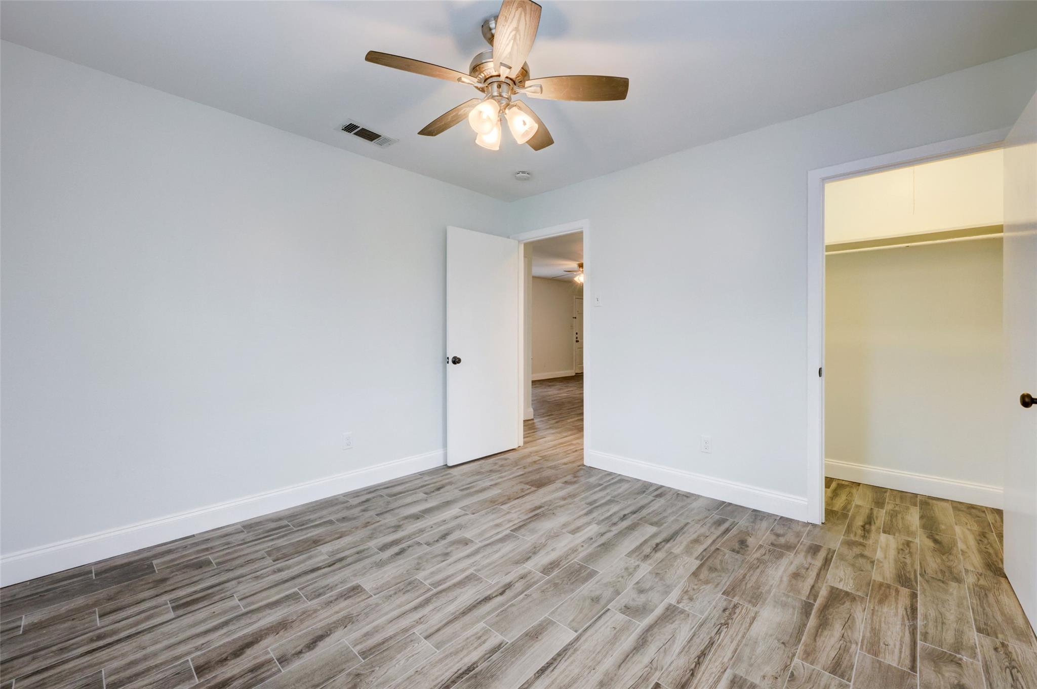 2701 St Edwards Cres #a Property Photo 12