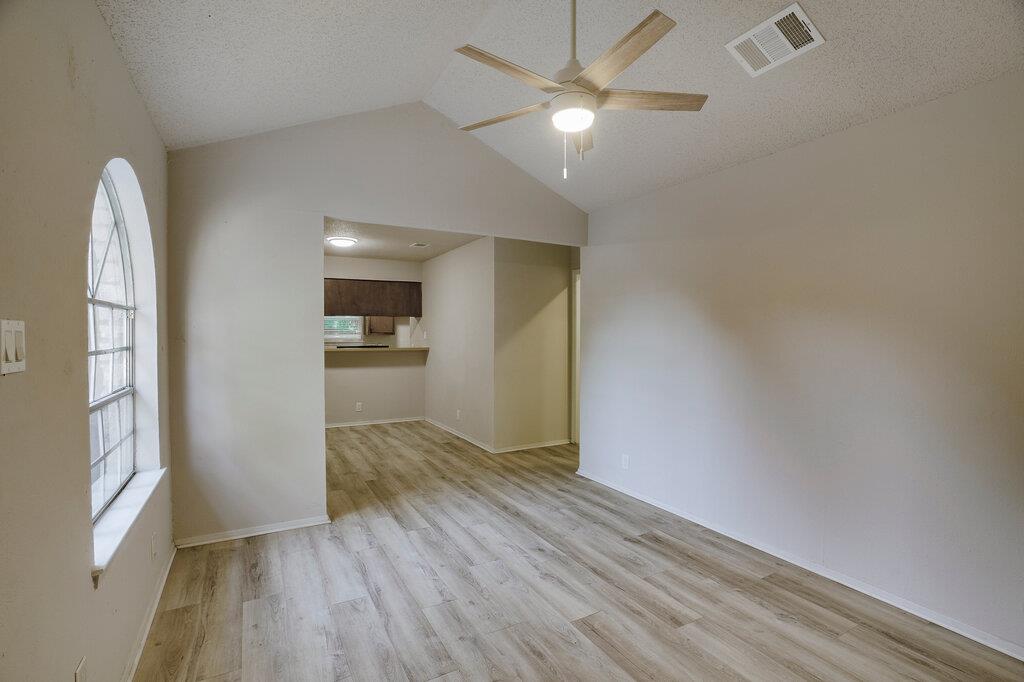 1206 Westcott Dr #b Property Photo 1