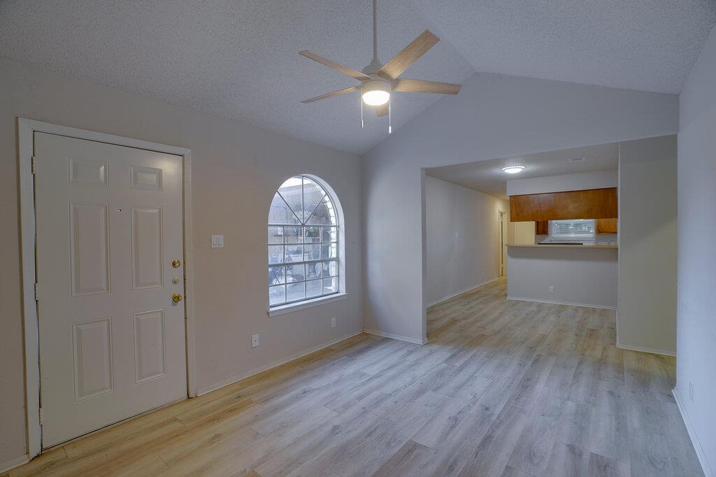 1206 Westcott Dr #b Property Photo 2