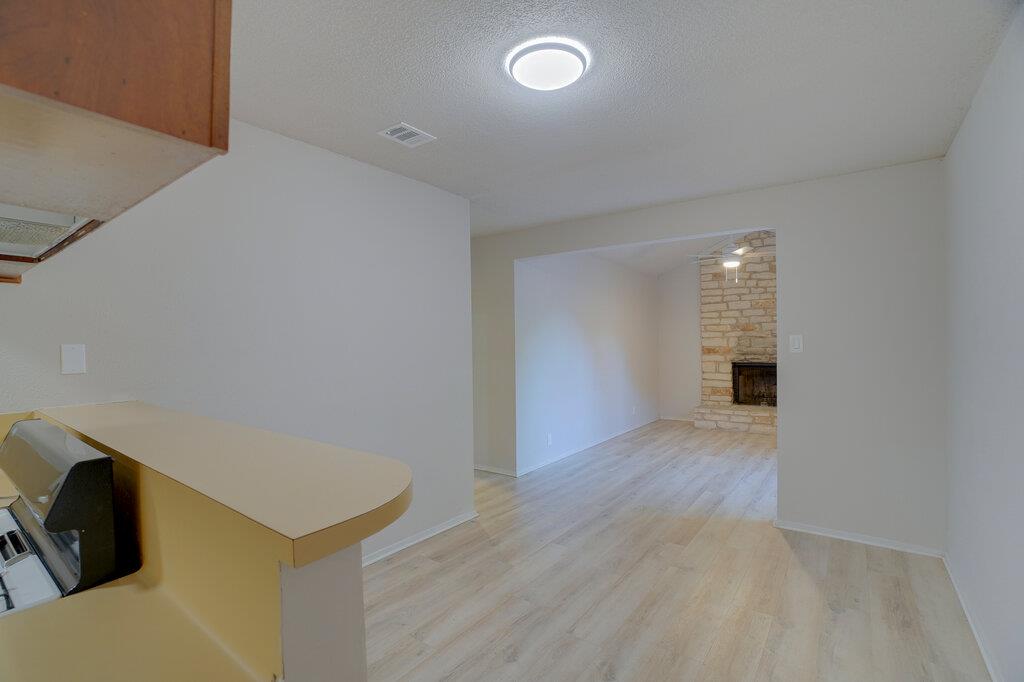 1206 Westcott Dr #b Property Photo 6