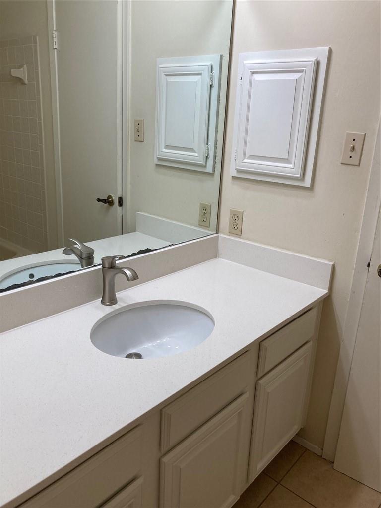 806 W 24th St #218 Property Photo 8