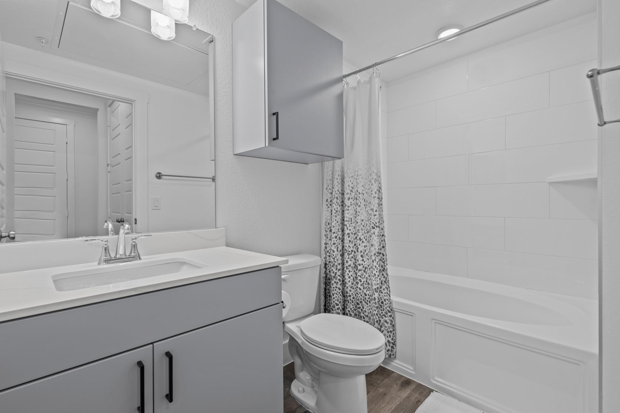 1664 Hillside Terrace None #1112 Property Photo 9