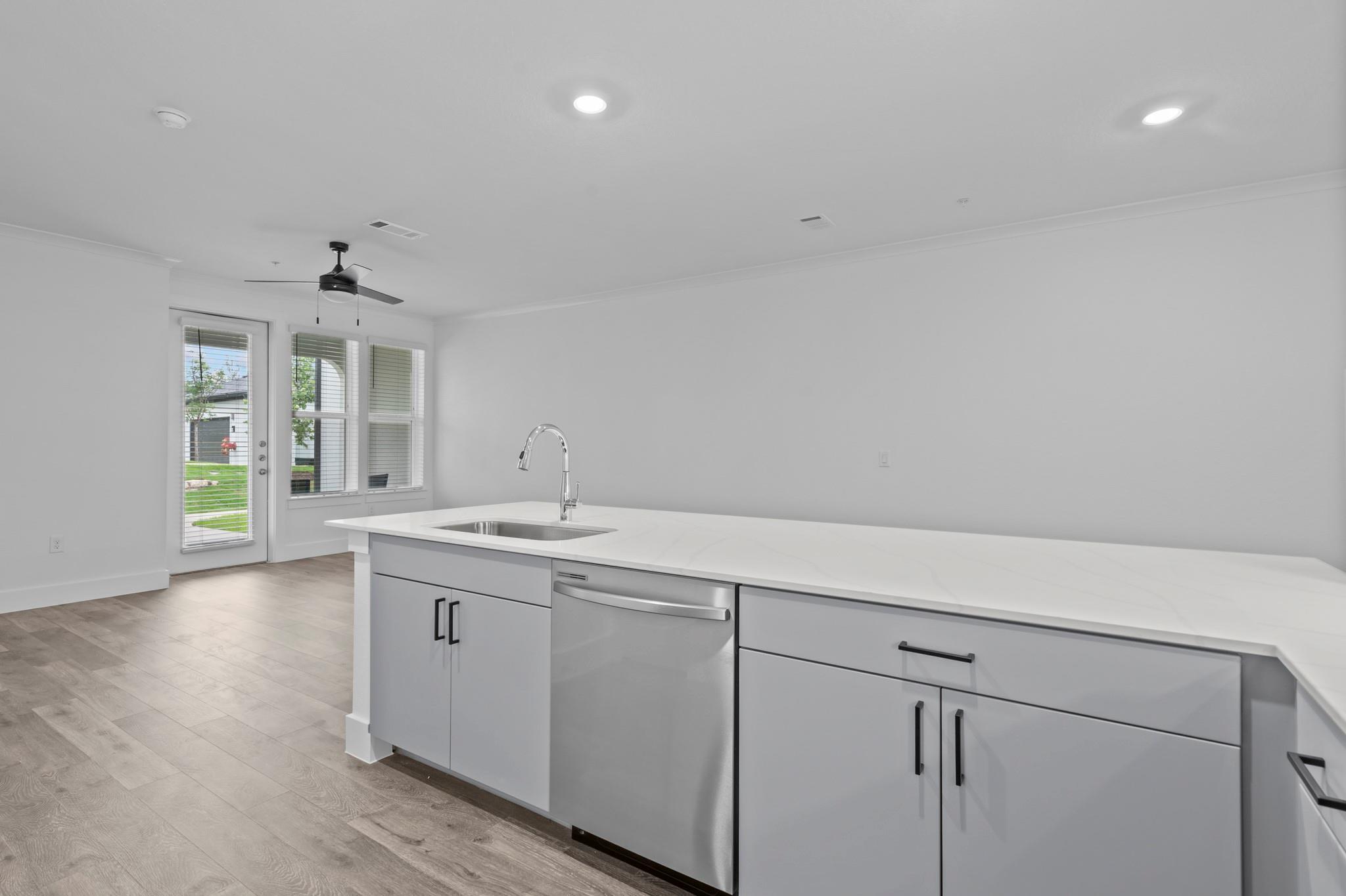 1664 Hillside Terrace None #1112 Property Photo 21