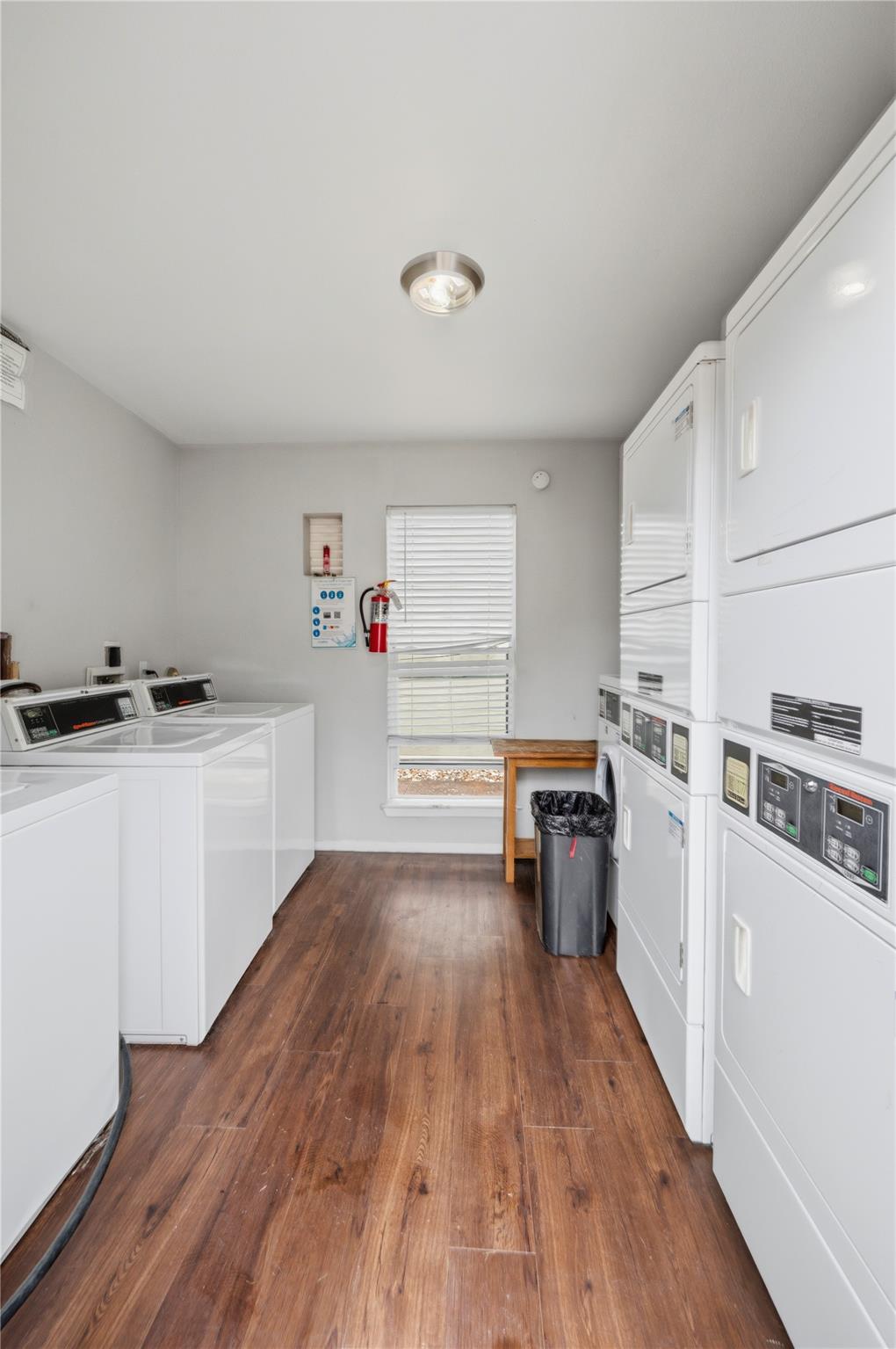 2512 Durwood St #204 Property Photo 11