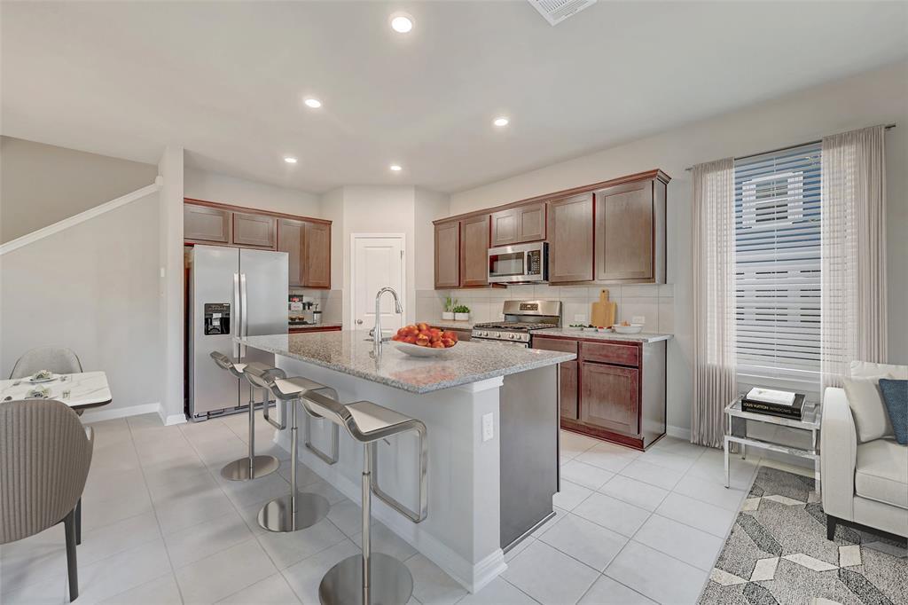 305 Toddy Way Property Photo 2