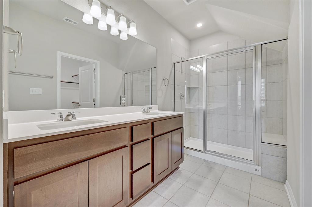 305 Toddy Way Property Photo 8