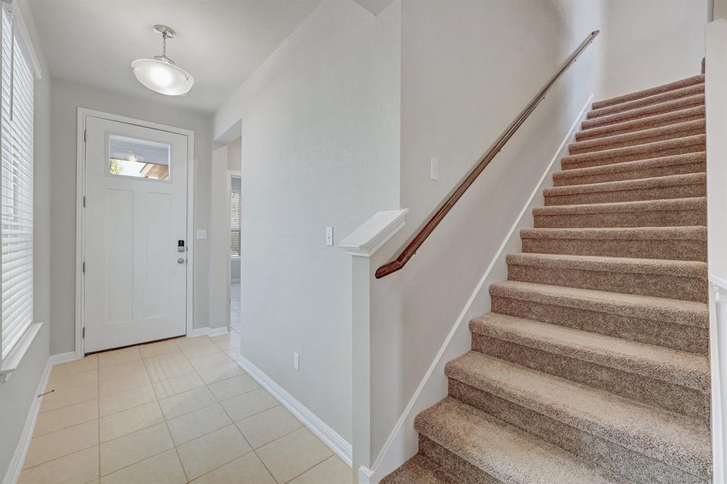 305 Toddy Way Property Photo 13