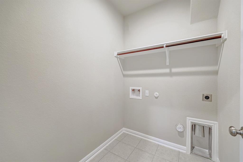 305 Toddy Way Property Photo 23