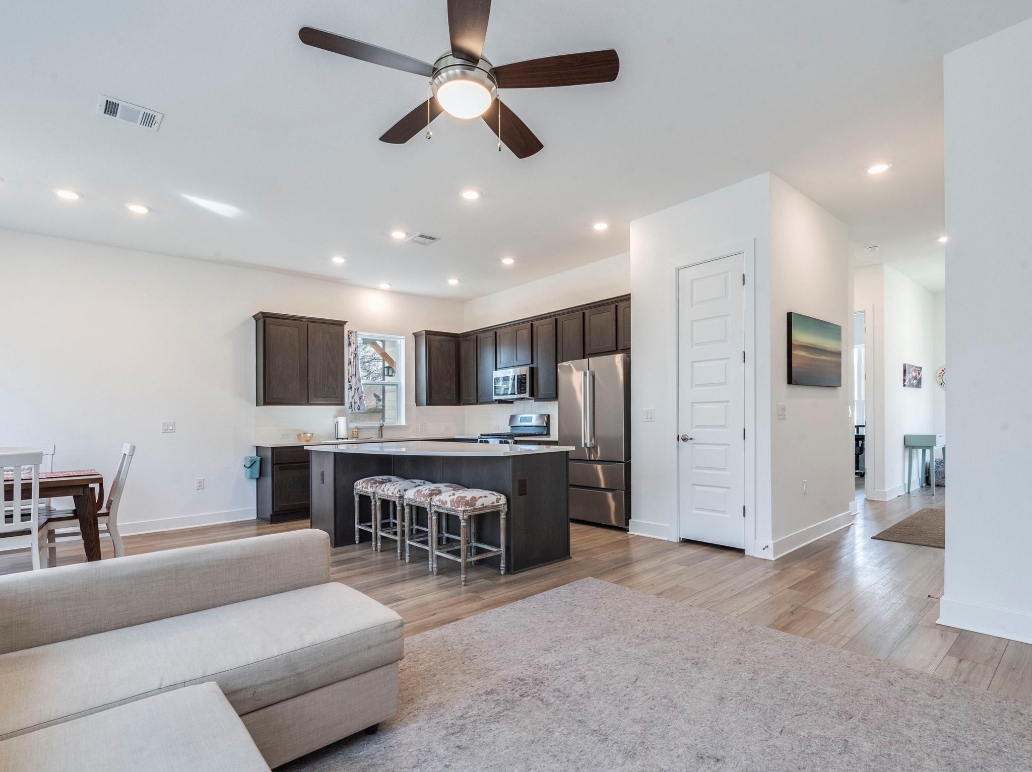 1108 Floradale Dr 2 Property Photo 12