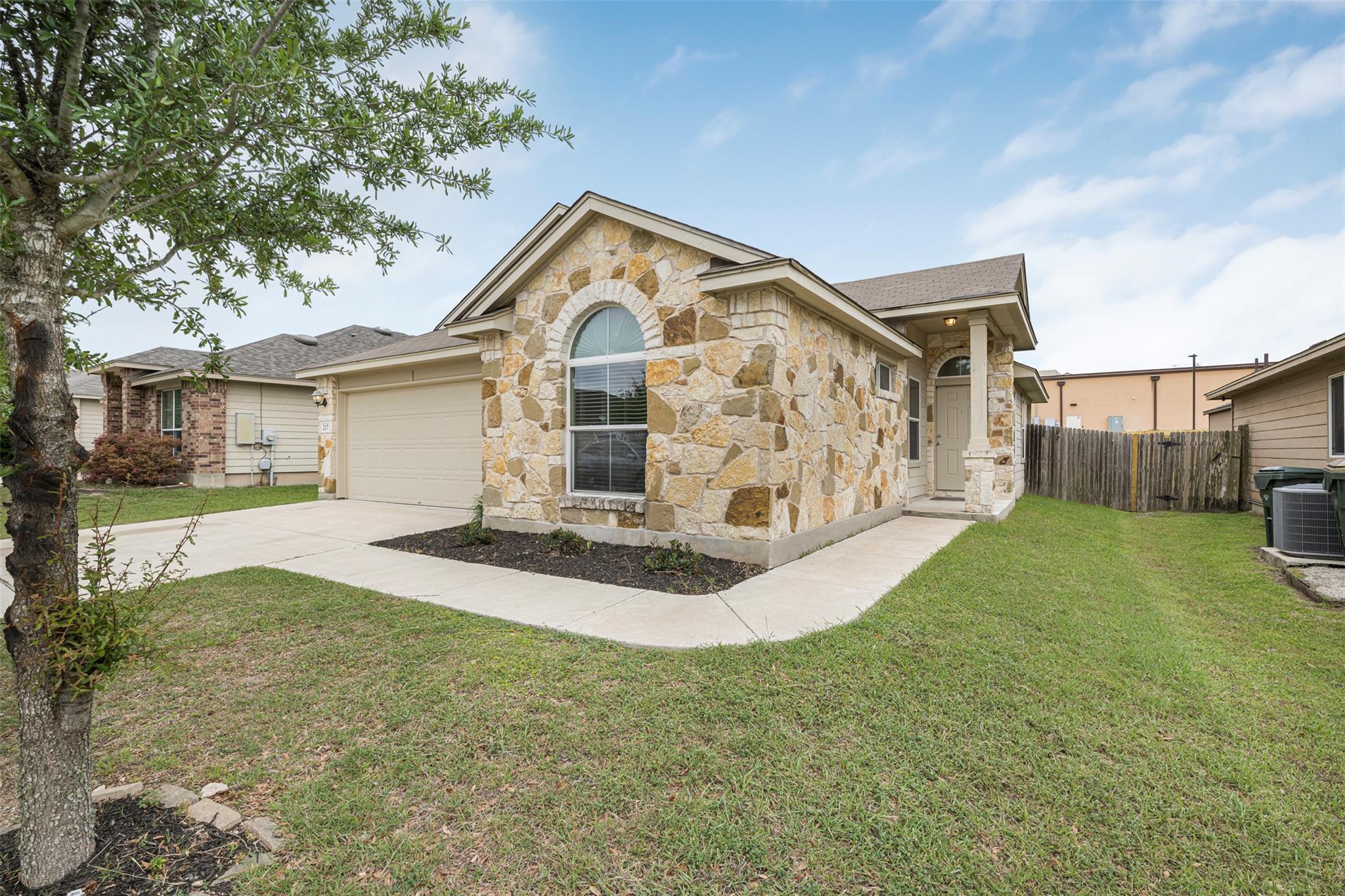 217 Teron Dr Property Photo 1