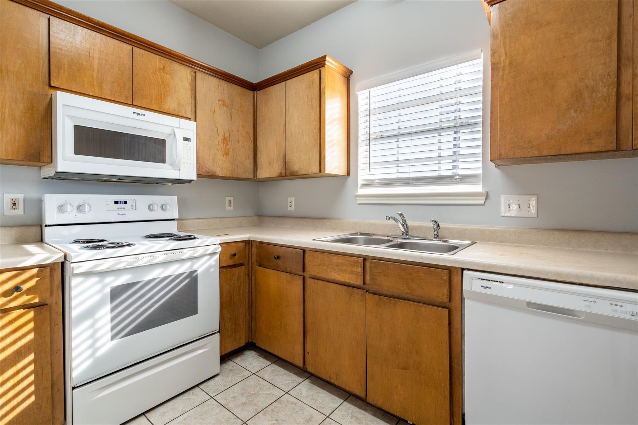 311 Rawhide Loop Property Photo 5