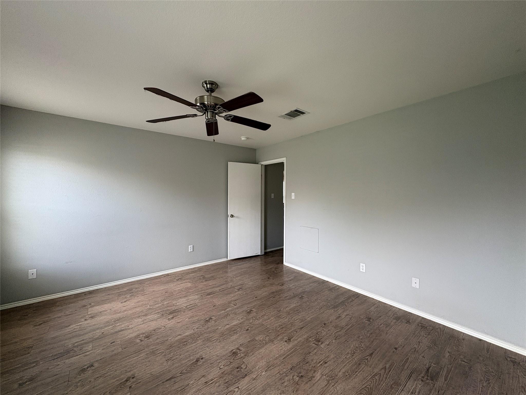 1034 W South St Property Photo 12