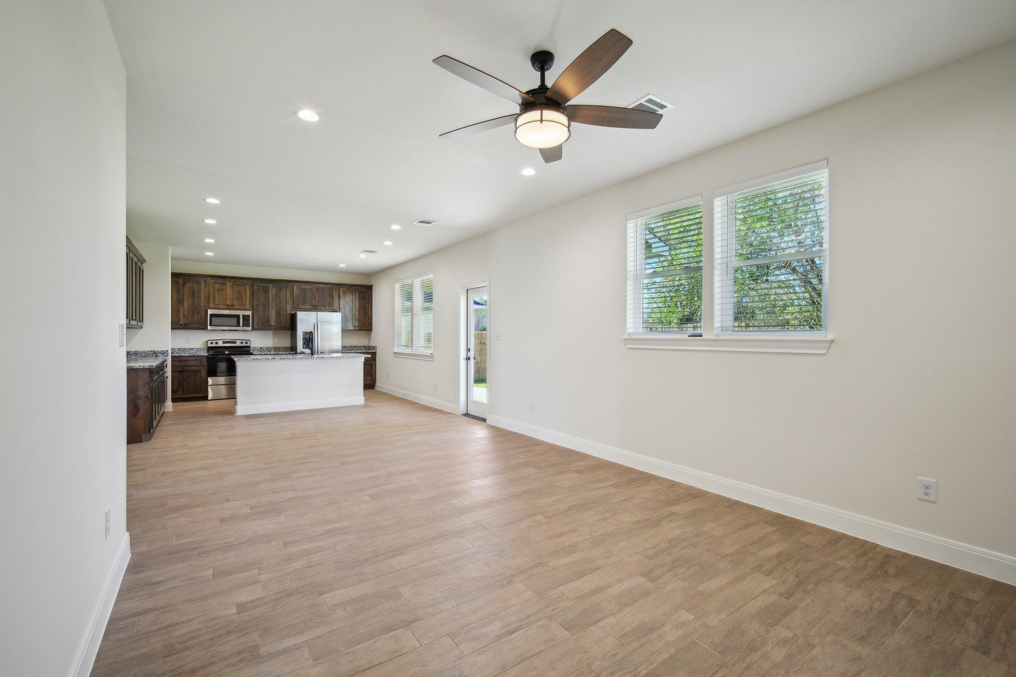 109 Callie St Property Photo 12