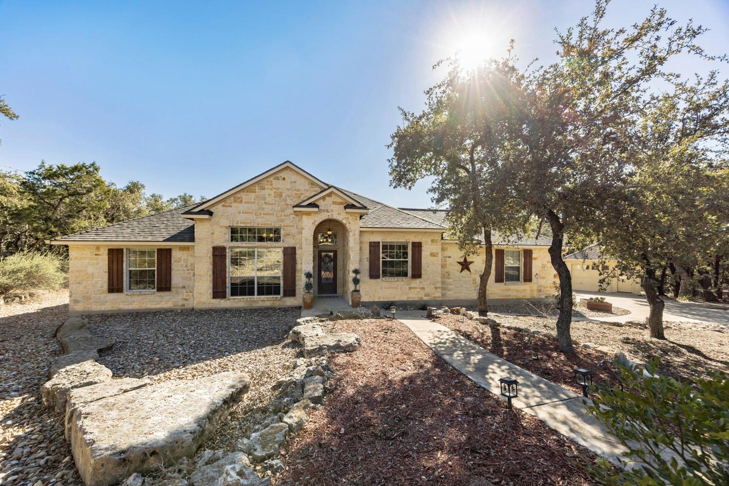 615 Mountain Crest Dr Property Photo 1