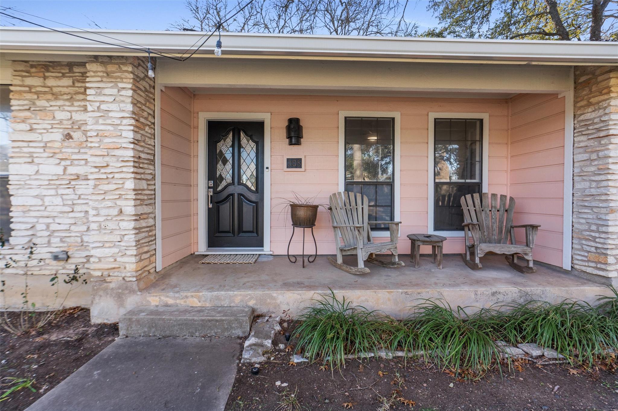 205 Leisurewoods Dr Property Photo 7
