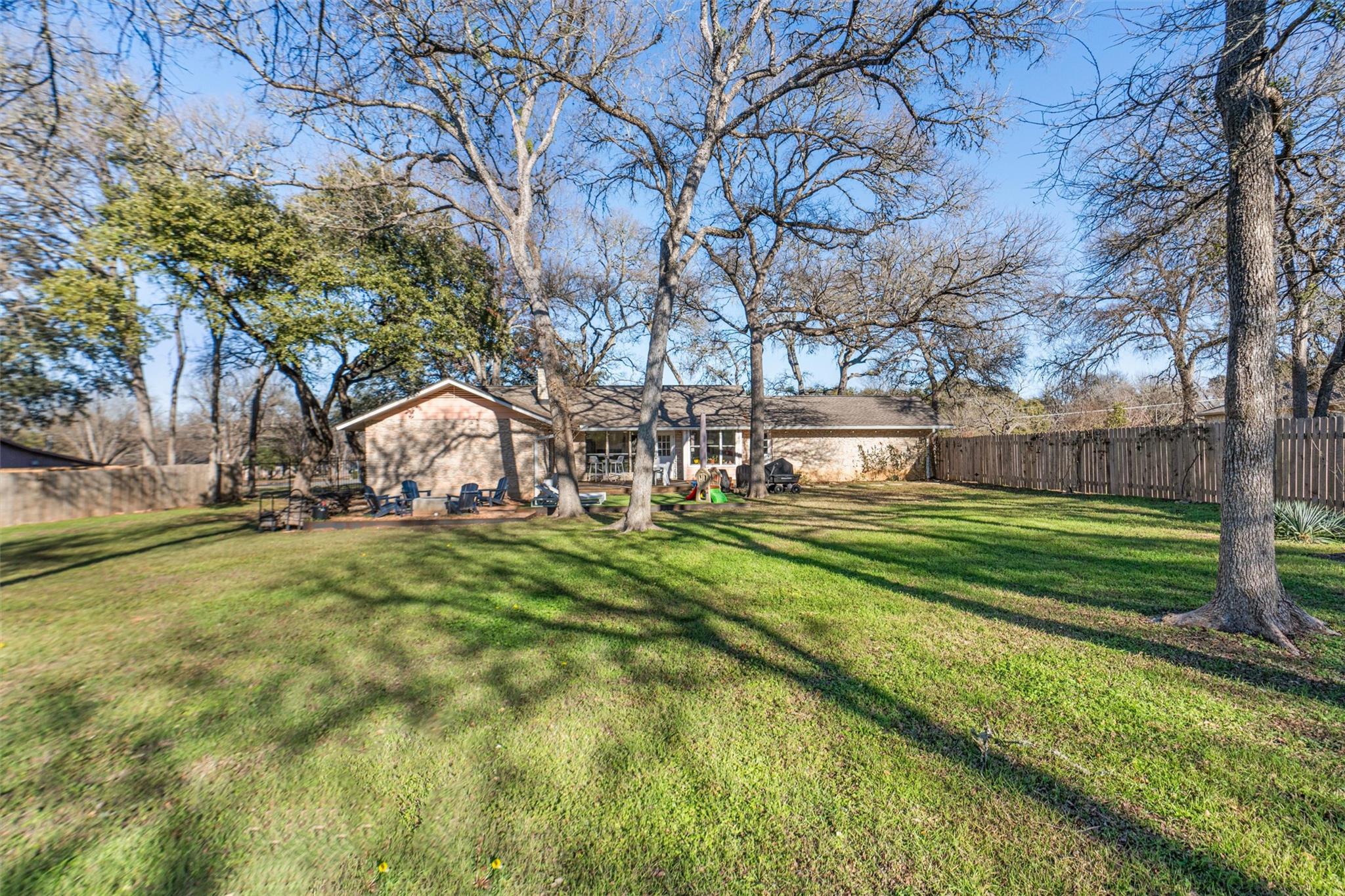 205 Leisurewoods Dr Property Photo 37