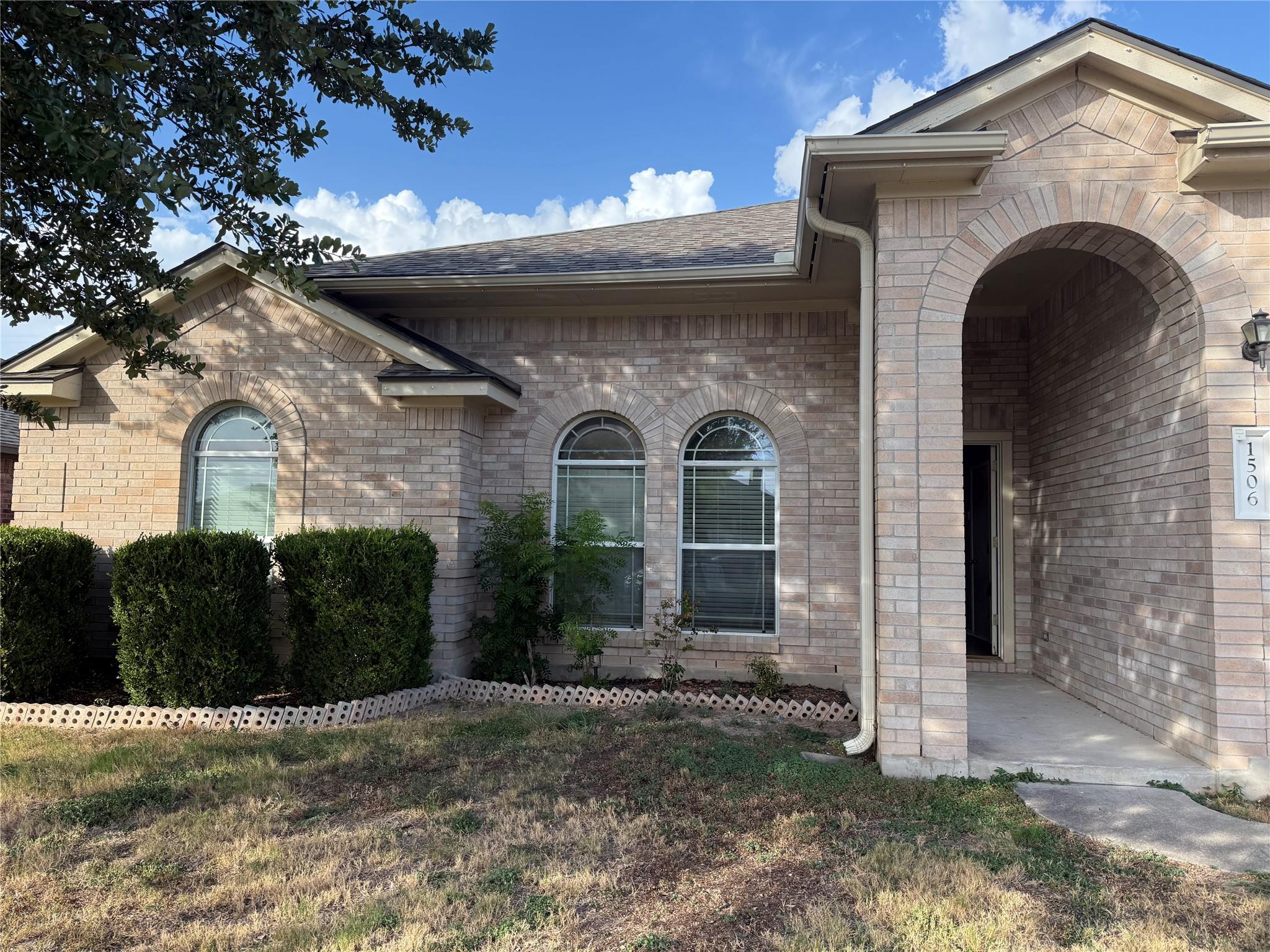 1506 Cora Marie Dr Property Photo 2